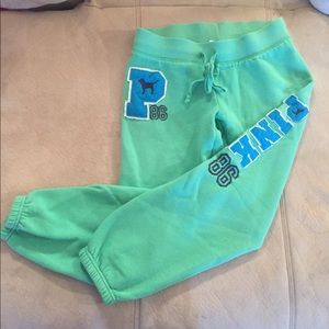 VS Pink Crop Sweatpants